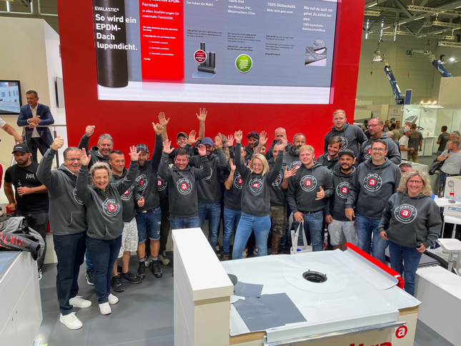 Teambuilding á la alwitra: Das neue Motto „zusammen hier oben.“ wurde für Kunden auf dem Messestand zum Erlebnis.|Foto: alwitra